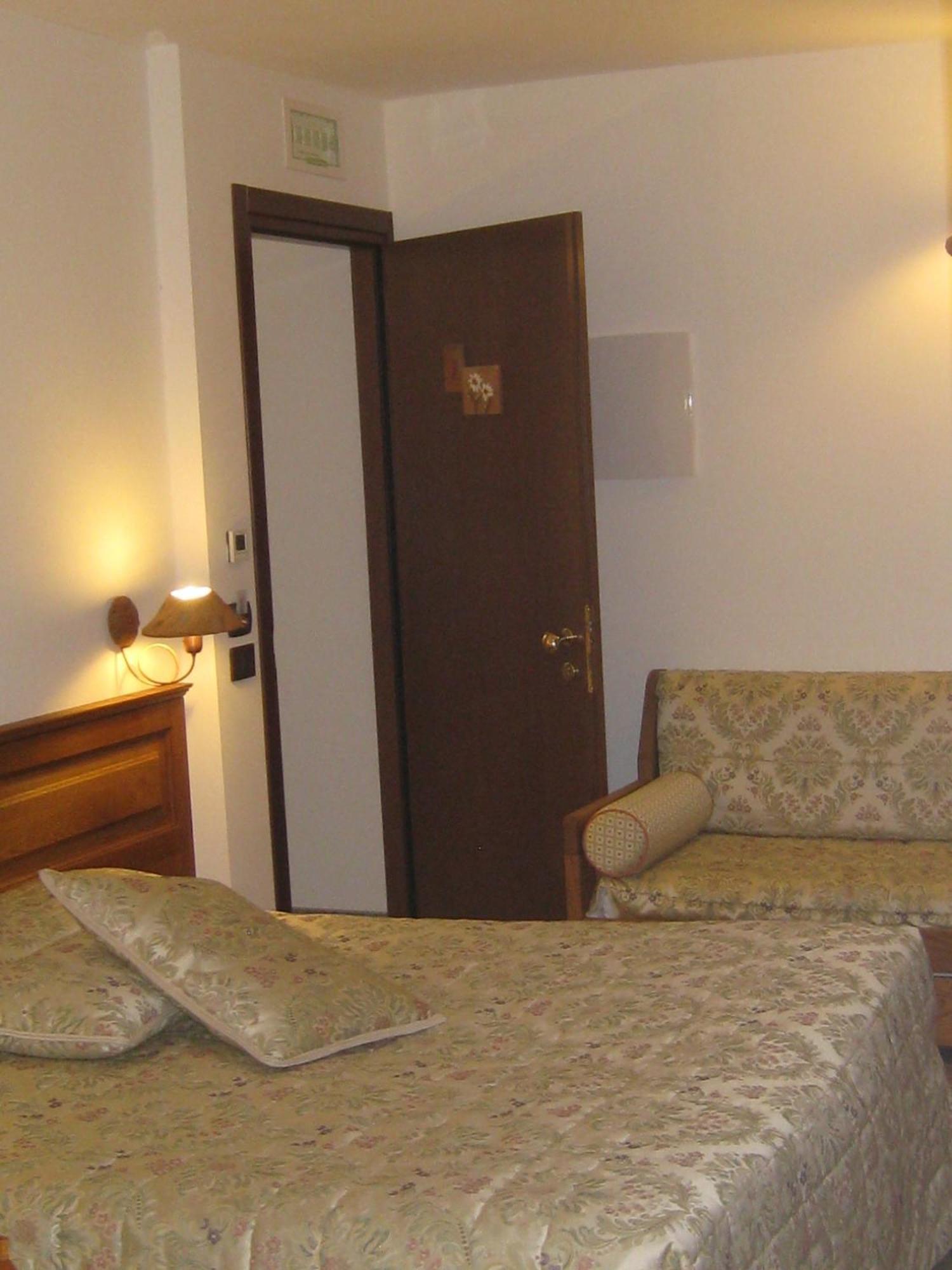 Hotel Villa Plinia Pragelato Dış mekan fotoğraf